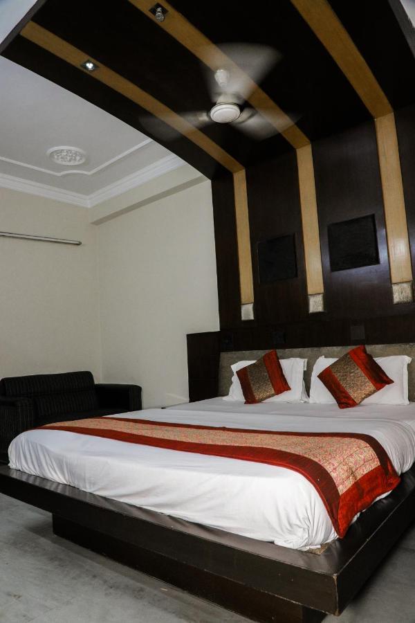 Hotel Centra Inn Új-Delhi Kültér fotó