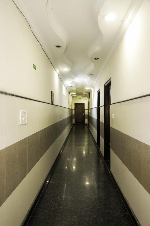 Hotel Centra Inn Új-Delhi Kültér fotó